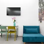 Domus Suites